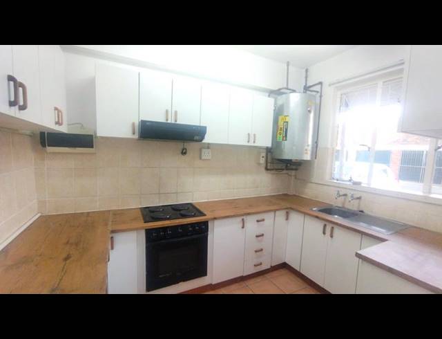 2 BEDROOM APARTMENT FOR SALE IN PELHAM